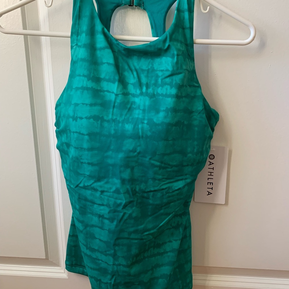 Women sleeveless top